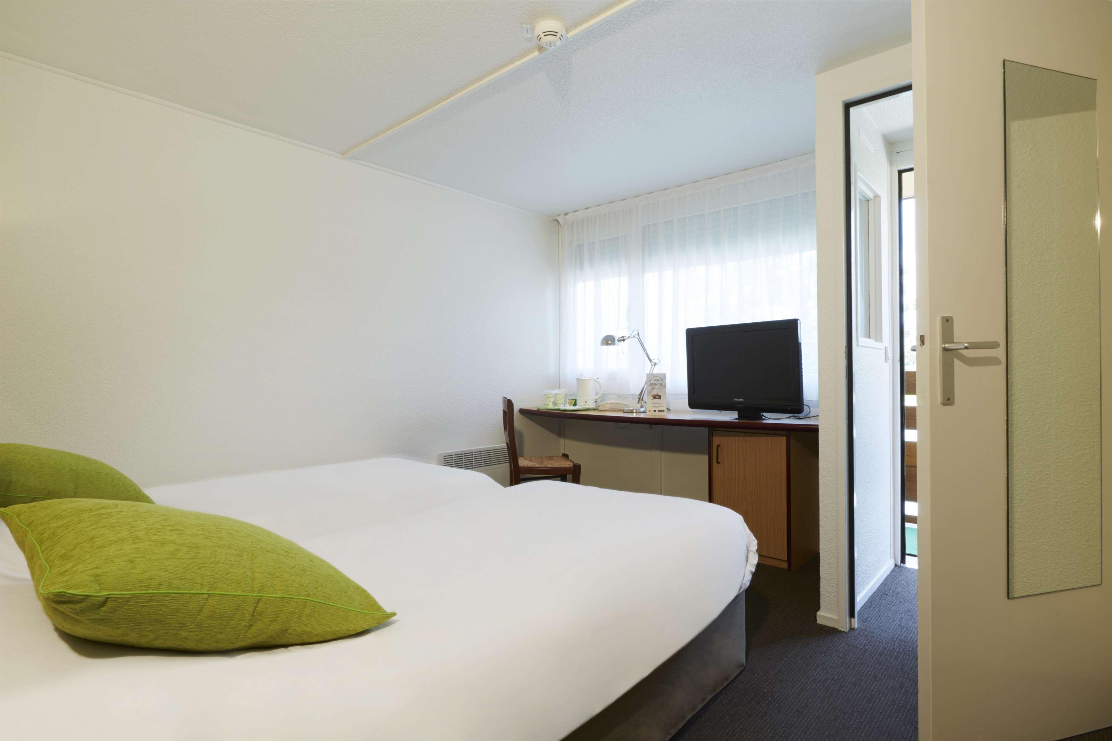 Campanile Lille - Lomme Hotel Exterior photo