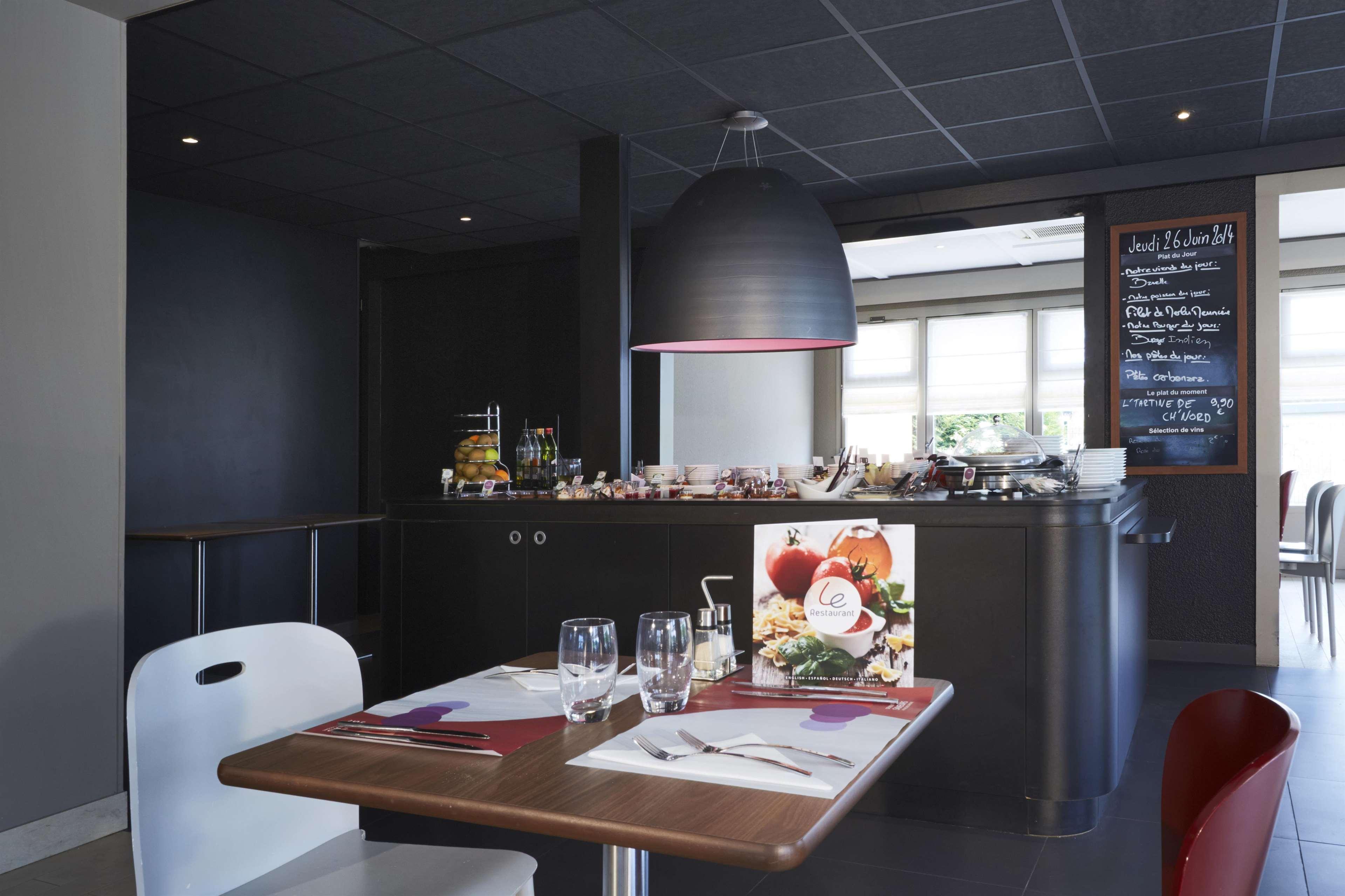 Campanile Lille - Lomme Hotel Exterior photo